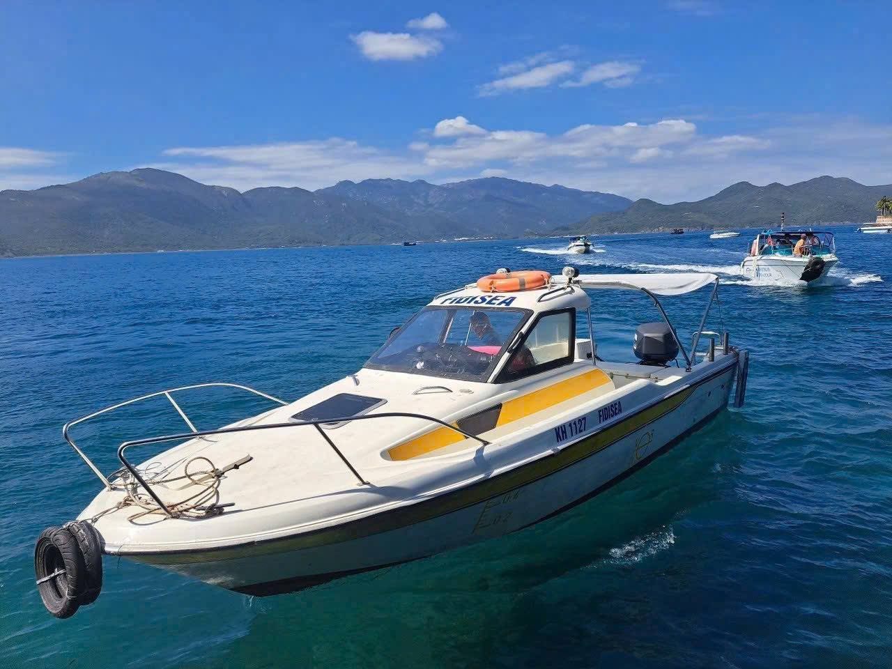 Sea fishing with snorkelling